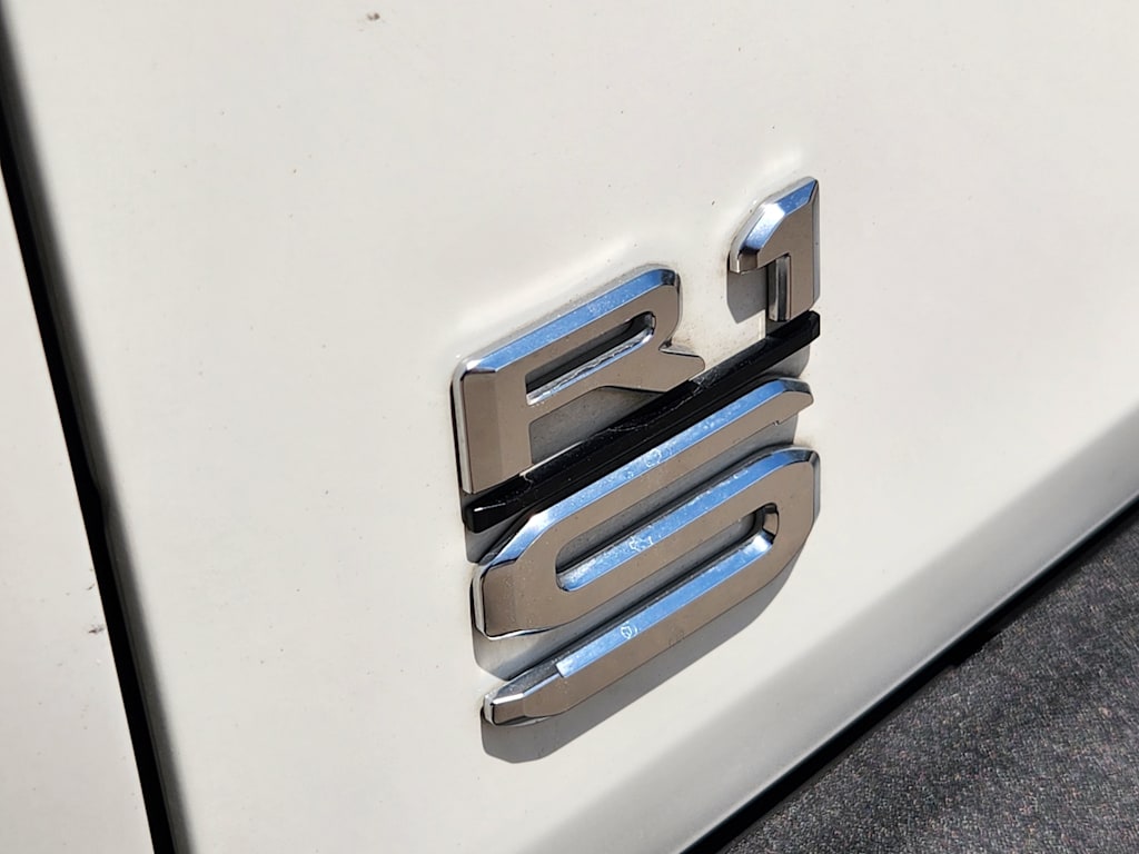 Thumbnail: 2023 Rivian R1S - 20
