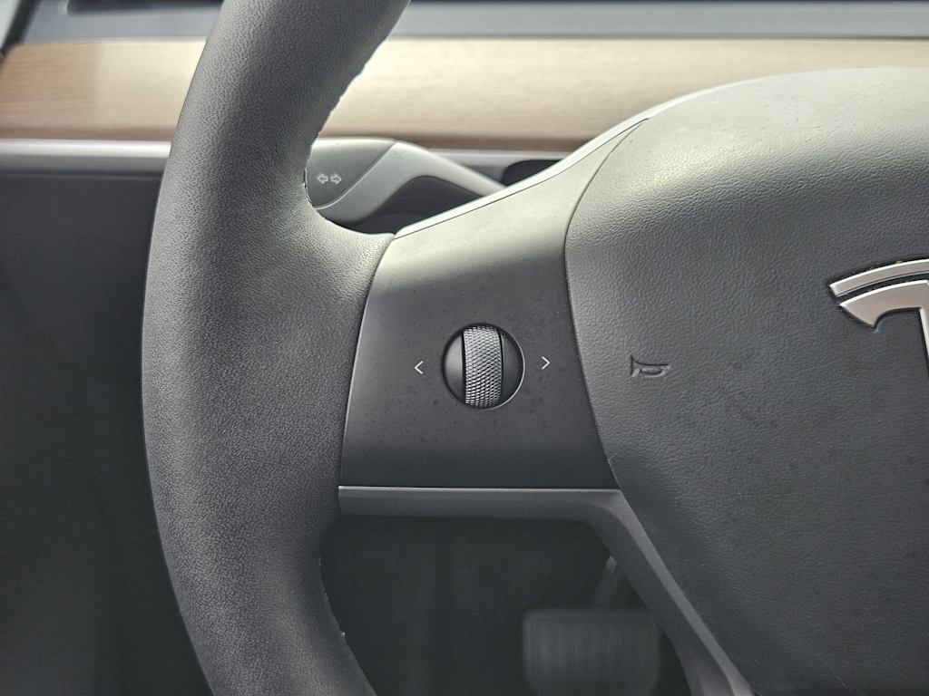 Thumbnail: 2024 Tesla Model Y - 31