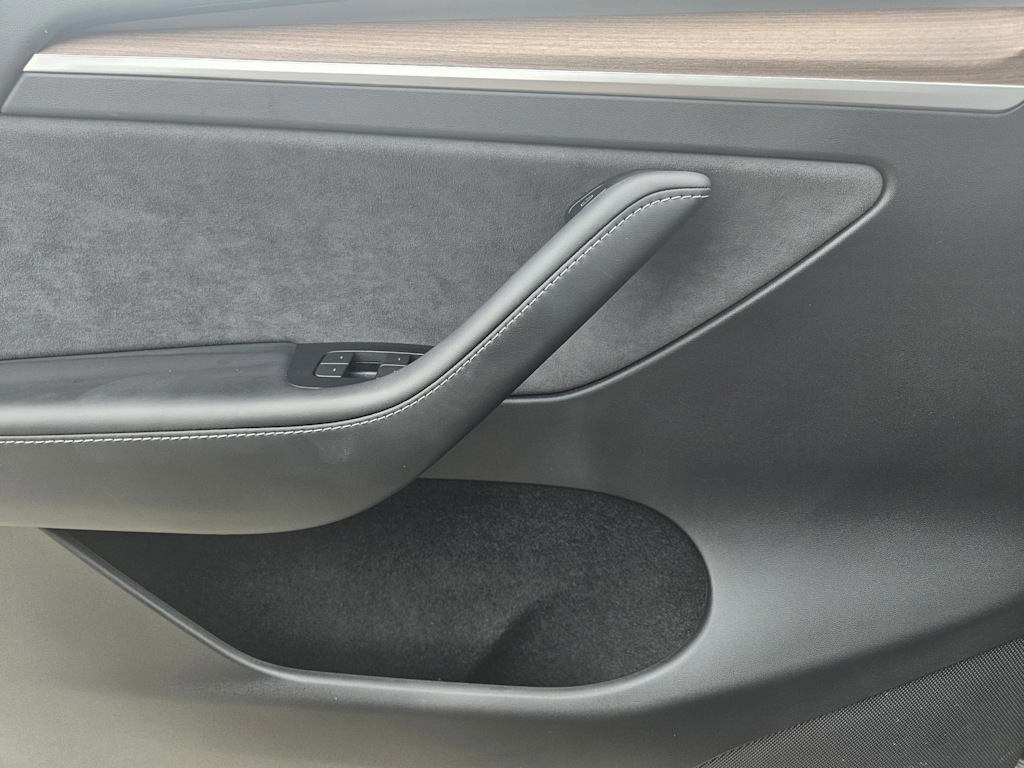 Thumbnail: 2024 Tesla Model Y - 28