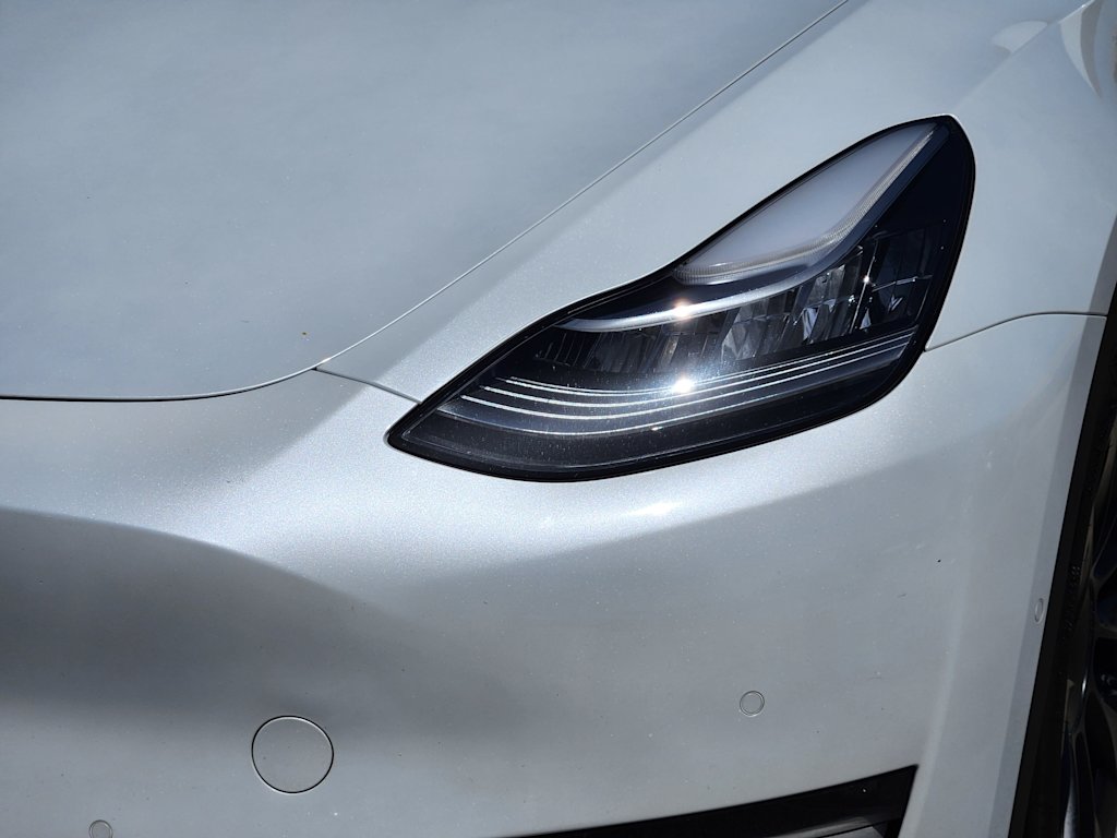Thumbnail: 2022 Tesla Model Y - 18