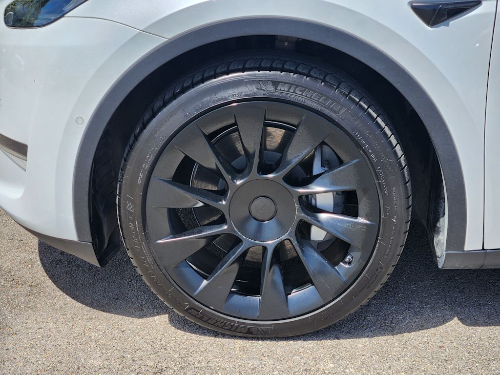 Thumbnail: 2022 Tesla Model Y - 19