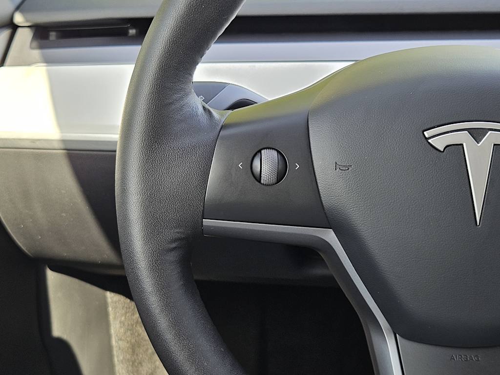 Thumbnail: 2022 Tesla Model Y - 29