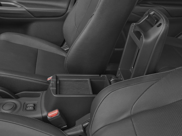 Thumbnail: 2016 Mitsubishi Outlander - 19