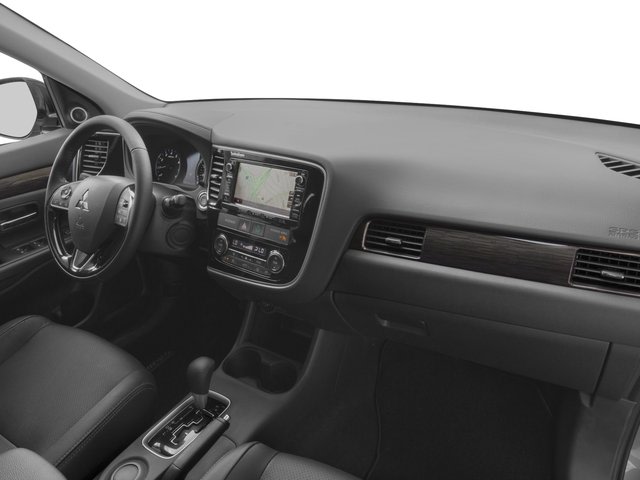 Thumbnail: 2016 Mitsubishi Outlander - 11