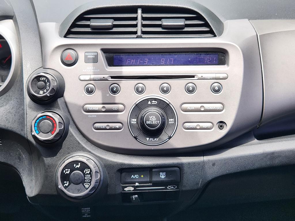 Thumbnail: 2011 Honda Fit - 23