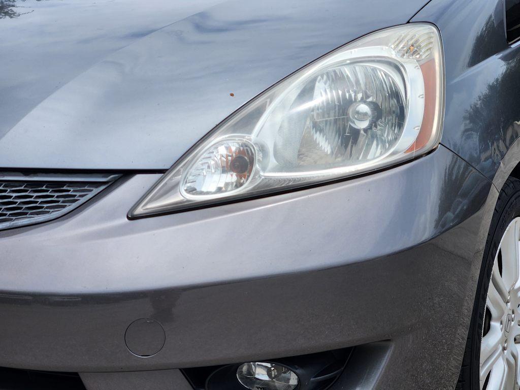 Thumbnail: 2011 Honda Fit - 19