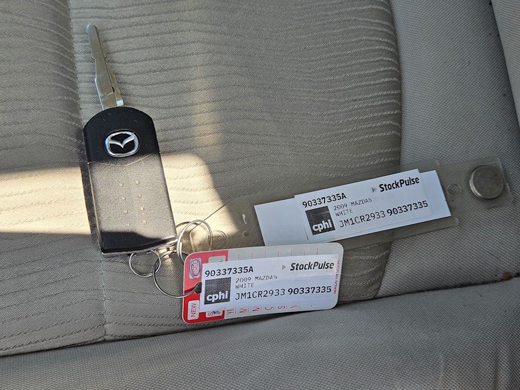 Thumbnail: 2009 Mazda Mazda5 - 14