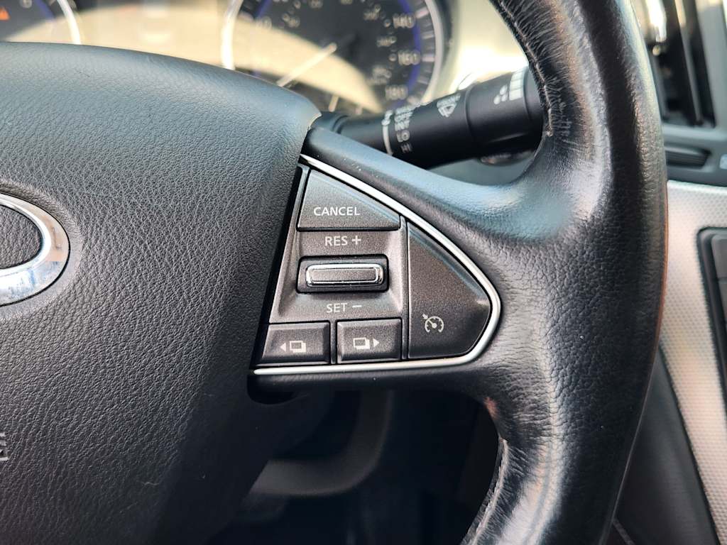 Thumbnail: 2014 INFINITI Q50 - 31