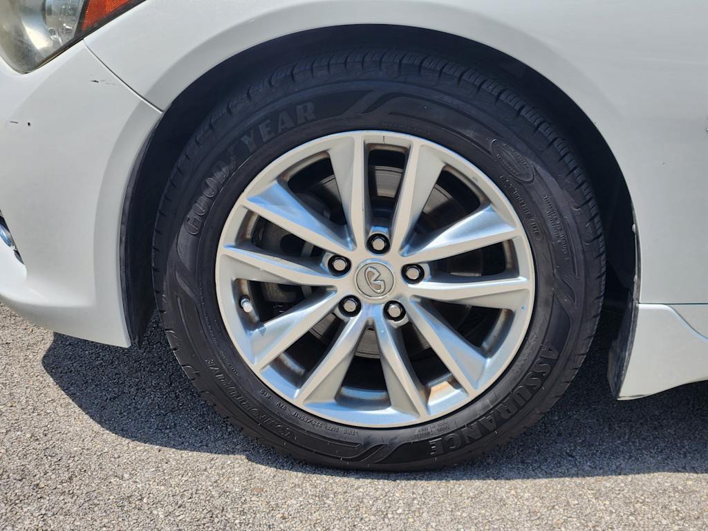 Thumbnail: 2014 INFINITI Q50 - 21