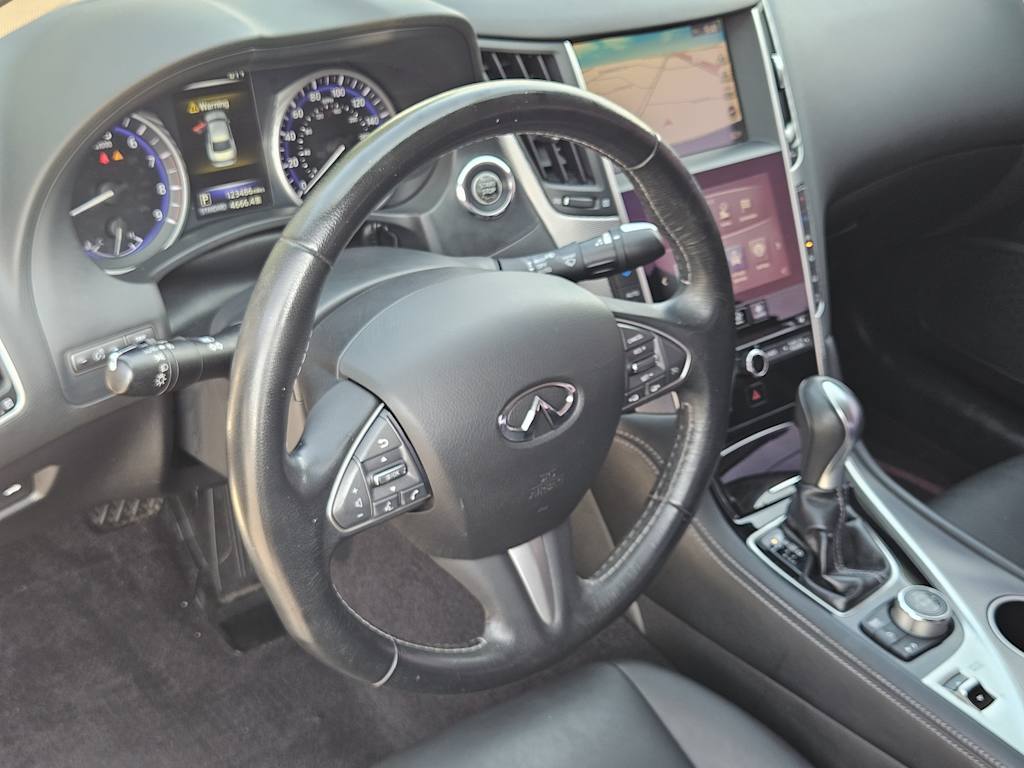 Thumbnail: 2017 INFINITI Q50 - 2