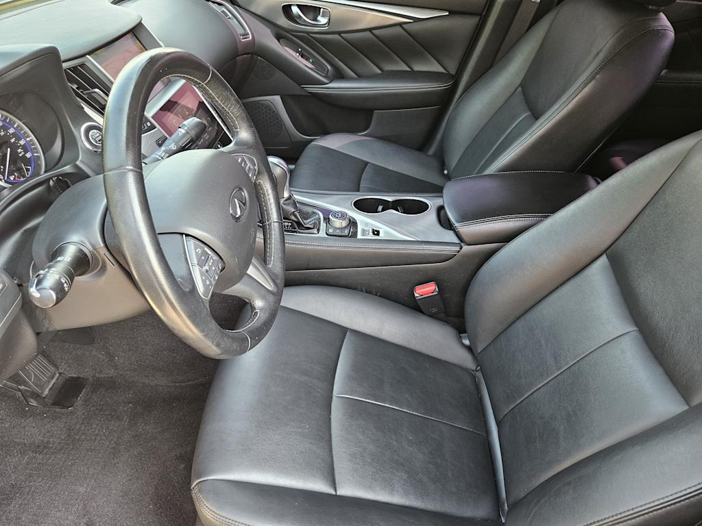 Thumbnail: 2017 INFINITI Q50 - 9