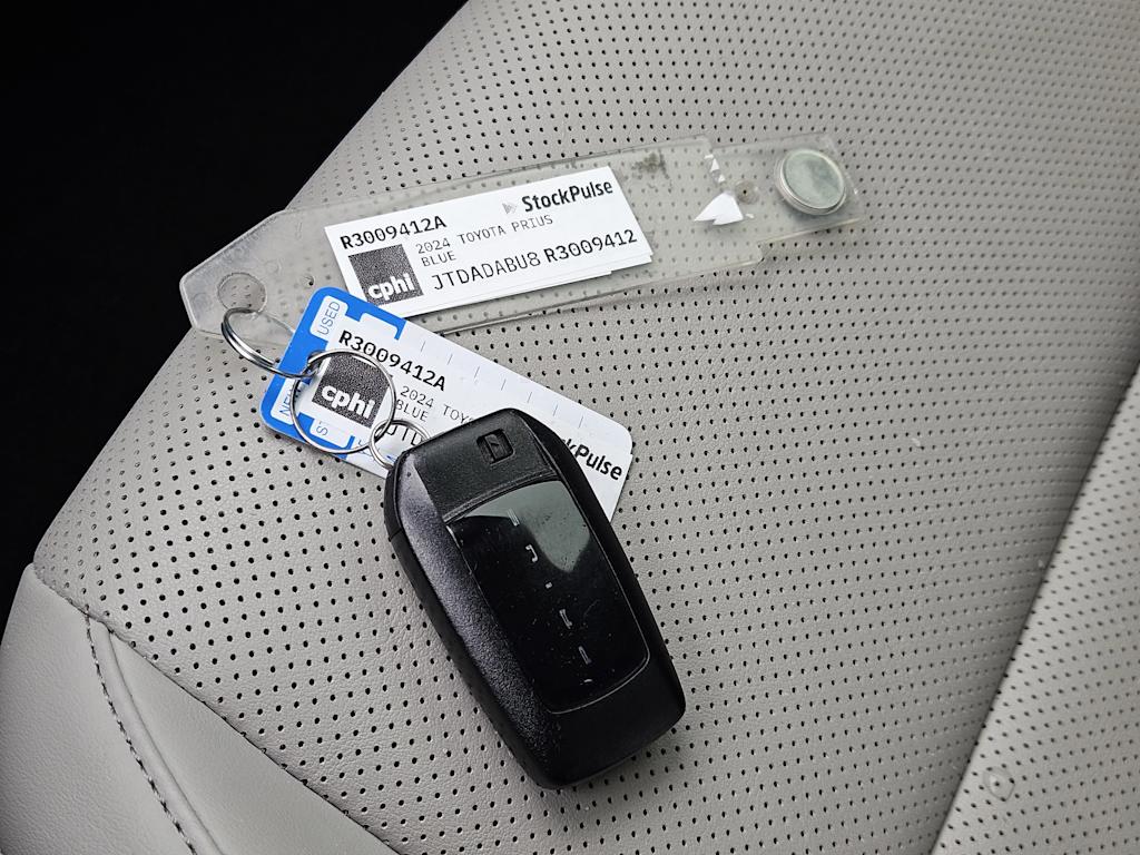 Thumbnail: 2024 Toyota Prius - 17
