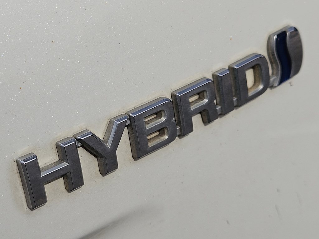 Thumbnail: 2016 Toyota Prius - 23