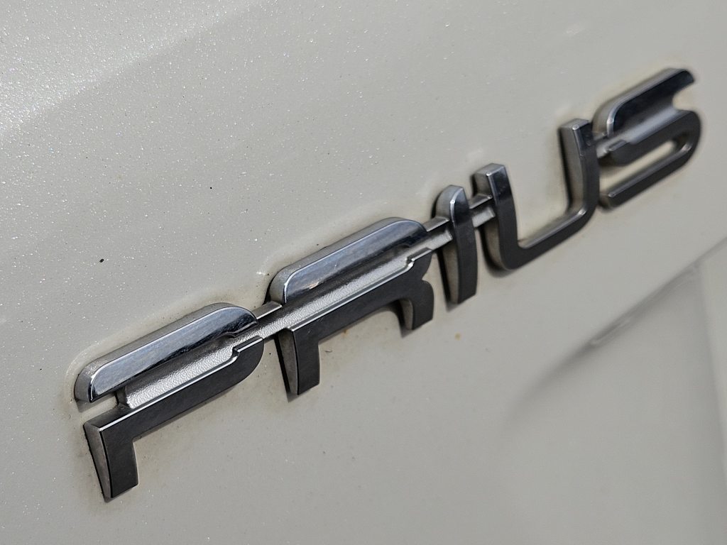Thumbnail: 2016 Toyota Prius - 5