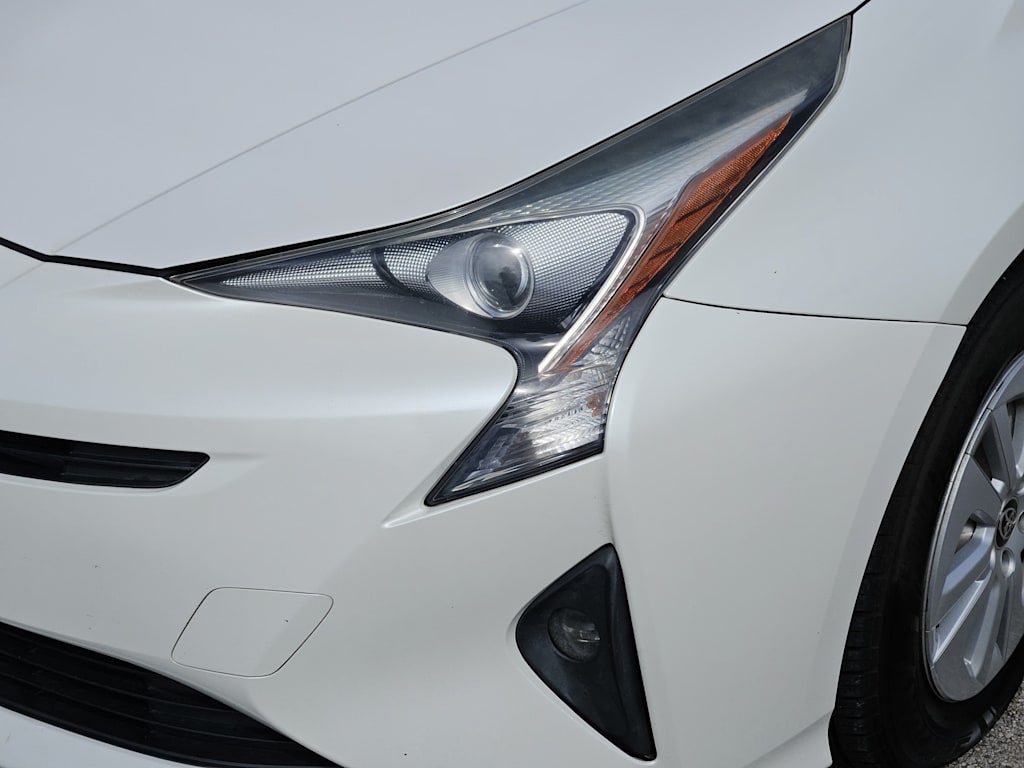 Thumbnail: 2016 Toyota Prius - 20