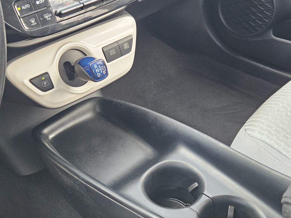 Thumbnail: 2016 Toyota Prius - 14