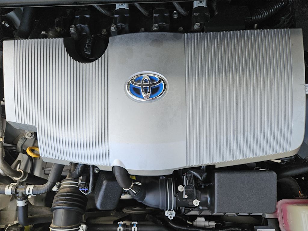 Thumbnail: 2016 Toyota Prius - 7