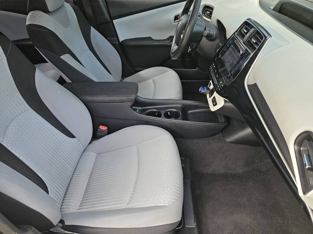 Thumbnail: 2016 Toyota Prius - 10