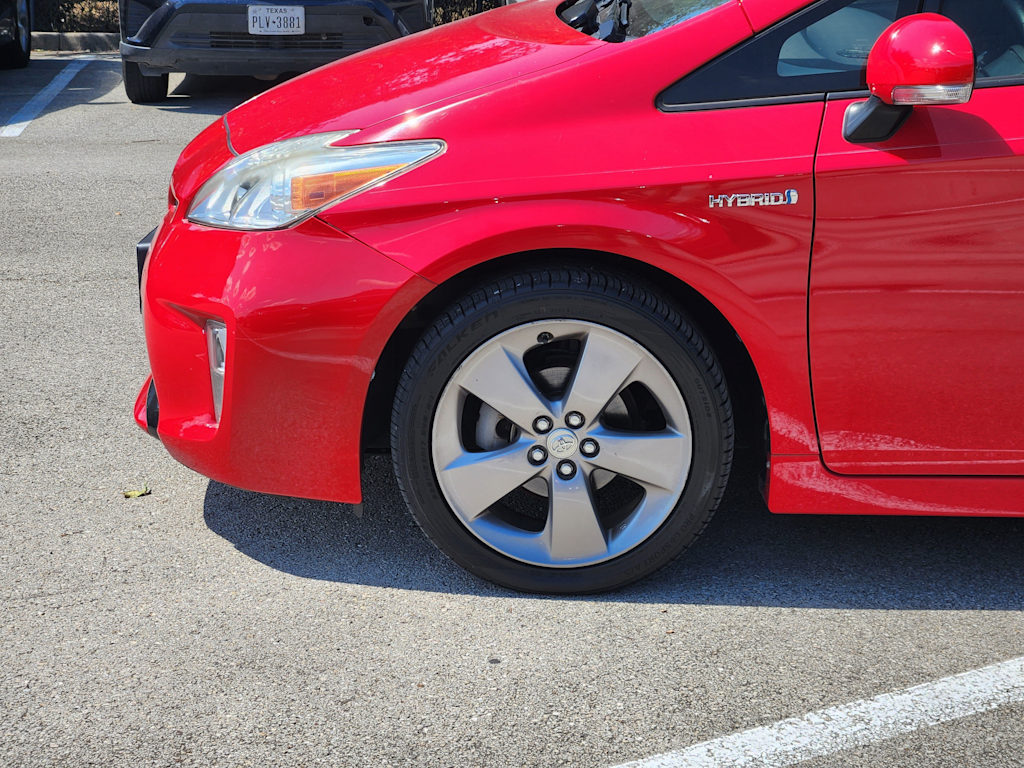 Thumbnail: 2015 Toyota Prius - 5