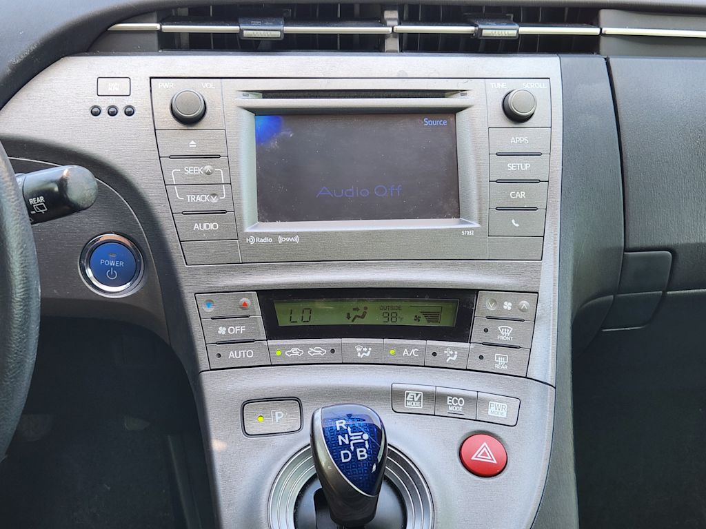 Thumbnail: 2015 Toyota Prius - 12