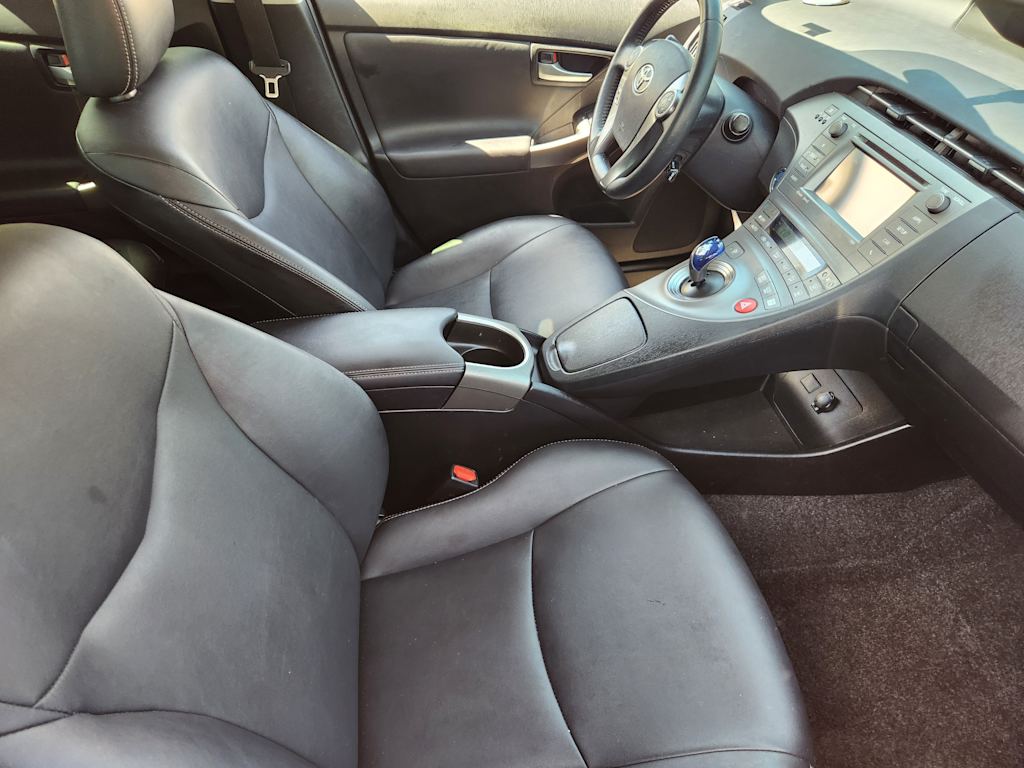 Thumbnail: 2015 Toyota Prius - 9