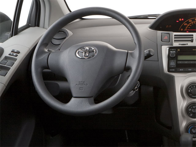 Thumbnail: 2010 Toyota Yaris - 2