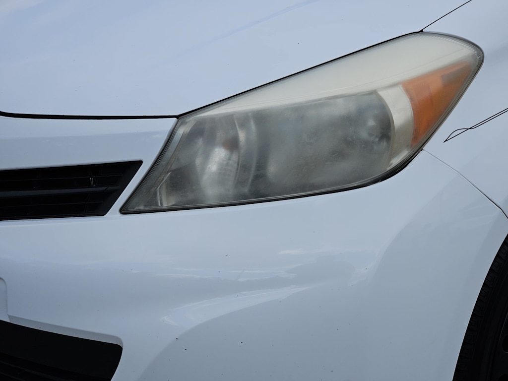 Thumbnail: 2013 Toyota Yaris - 21