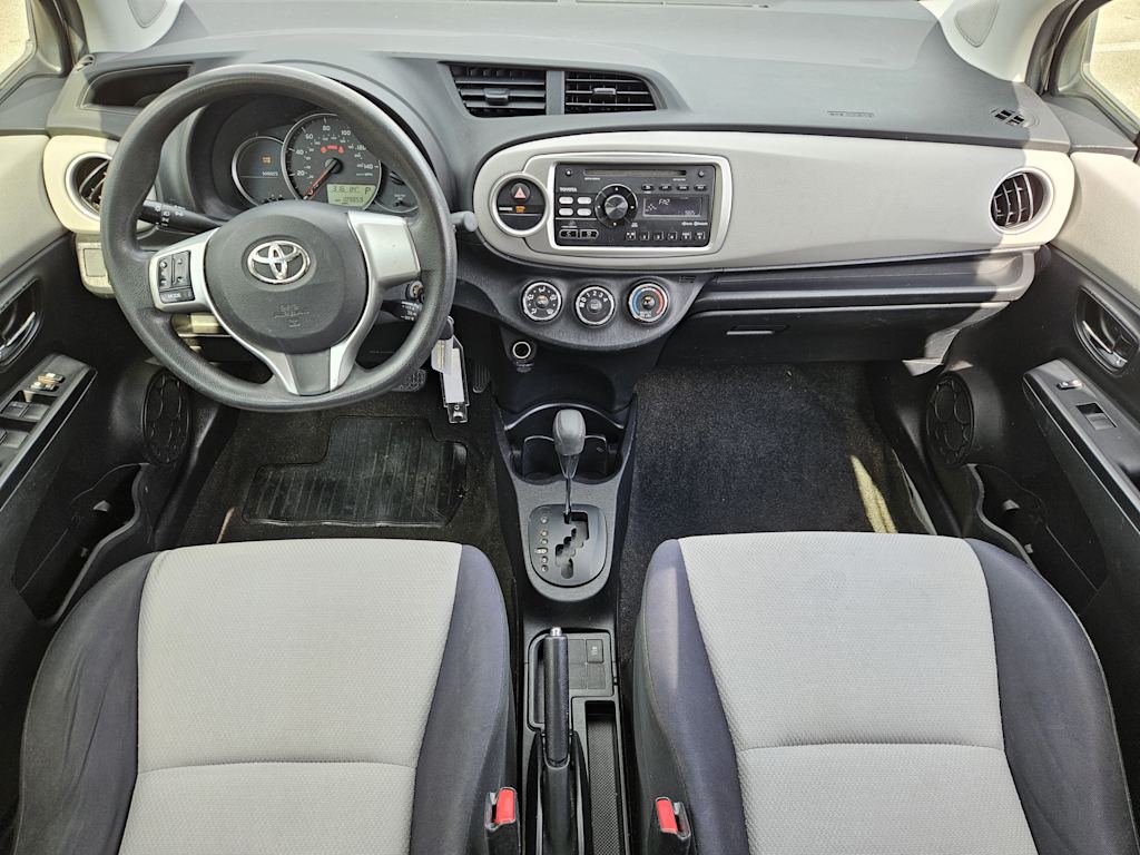 Thumbnail: 2013 Toyota Yaris - 8