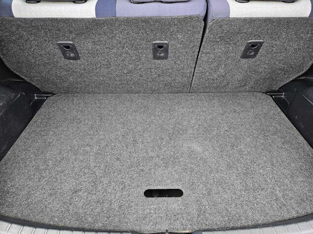 Thumbnail: 2013 Toyota Yaris - 16
