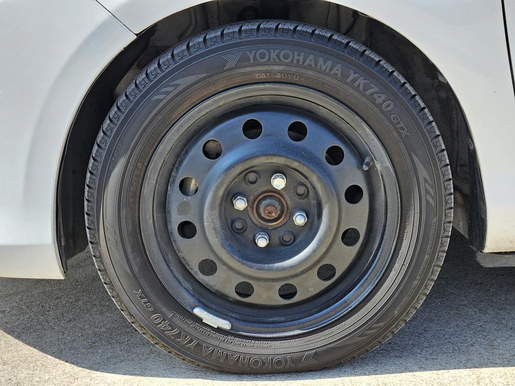Thumbnail: 2013 Toyota Yaris - 22