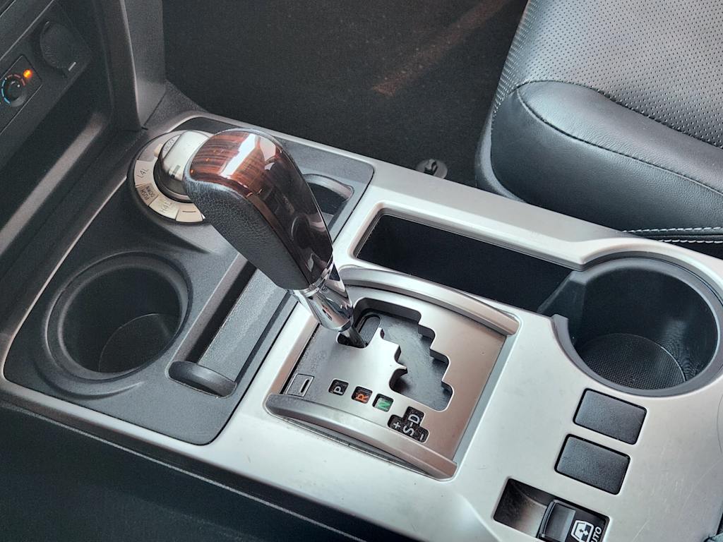 Thumbnail: 2015 Toyota 4Runner - 14