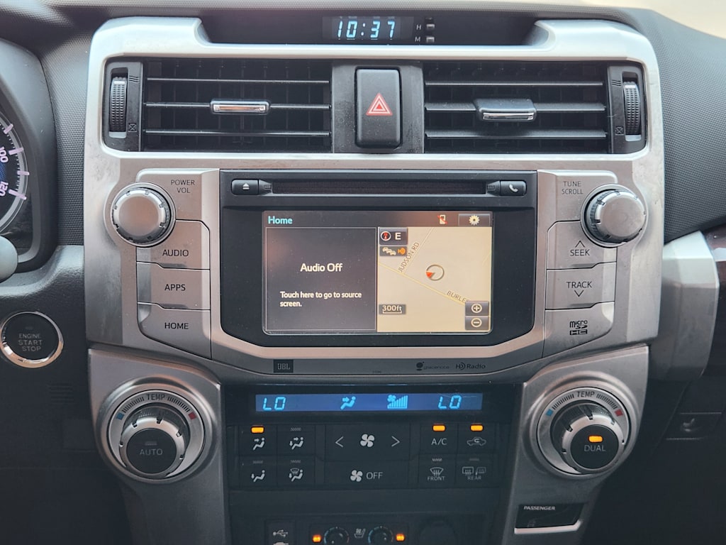 Thumbnail: 2015 Toyota 4Runner - 13