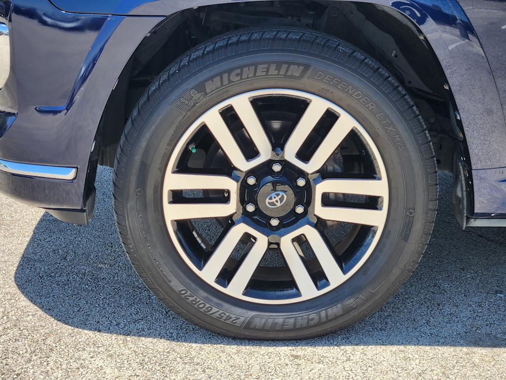 Thumbnail: 2015 Toyota 4Runner - 22