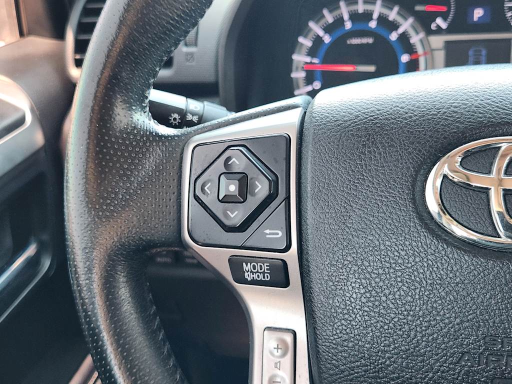 Thumbnail: 2015 Toyota 4Runner - 30