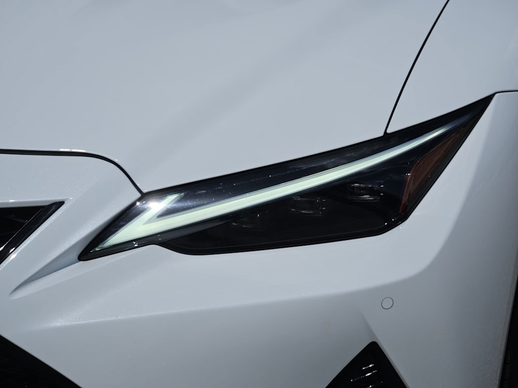 Thumbnail: 2025 Lexus ES - 21