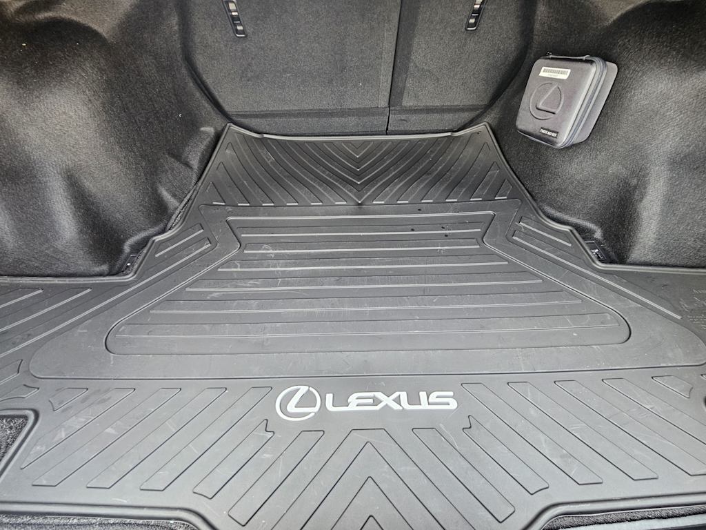 Thumbnail: 2025 Lexus ES - 16