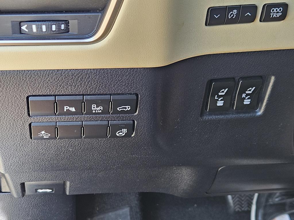 Thumbnail: 2016 Lexus NX - 26