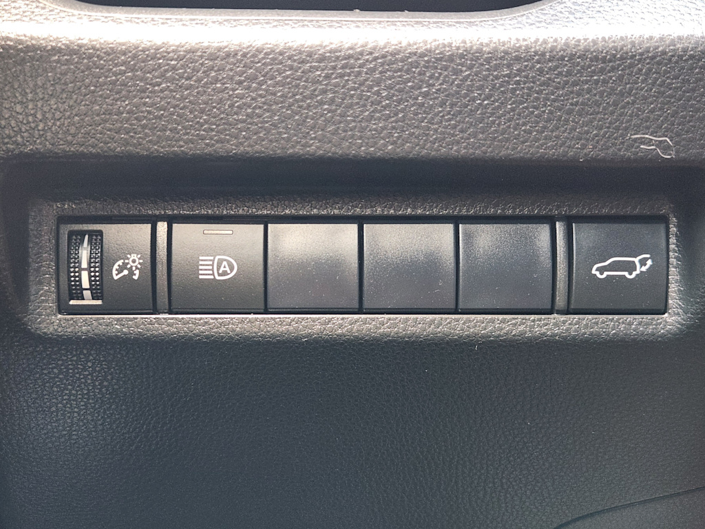 Thumbnail: 2019 Toyota RAV4 - 27