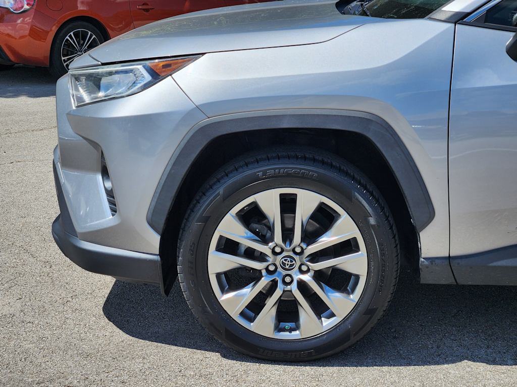 Thumbnail: 2019 Toyota RAV4 - 6