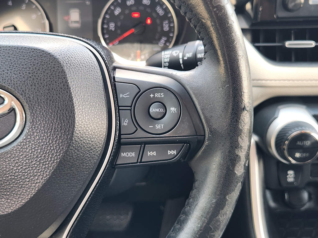Thumbnail: 2019 Toyota RAV4 - 32