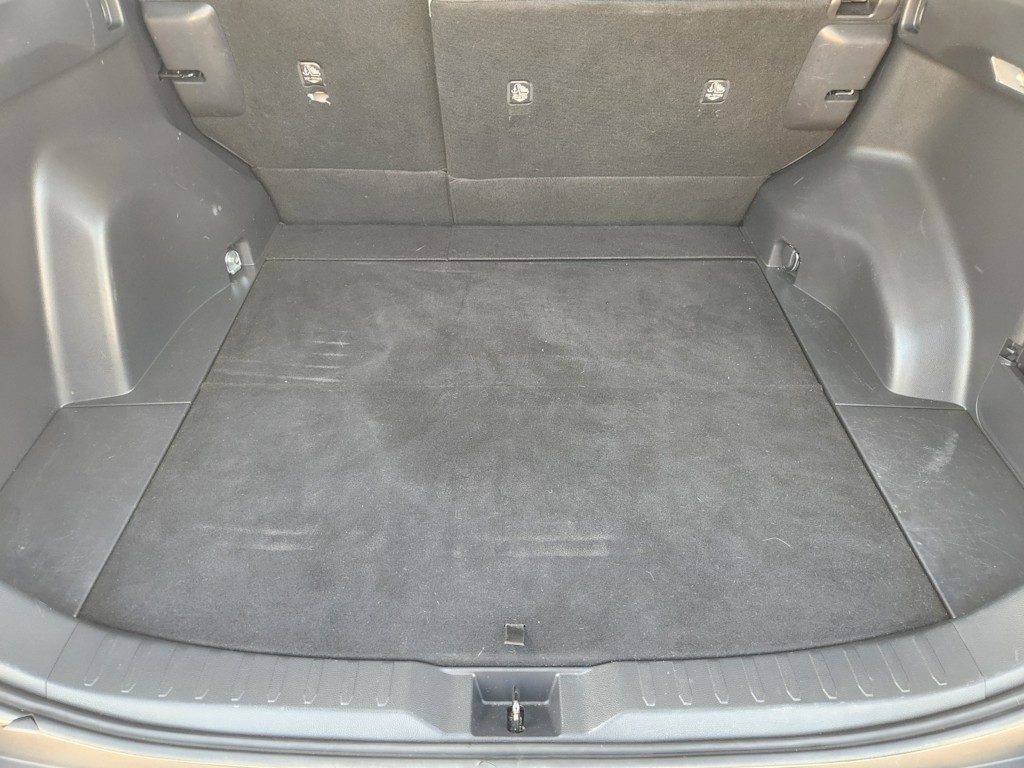 Thumbnail: 2019 Toyota RAV4 - 16