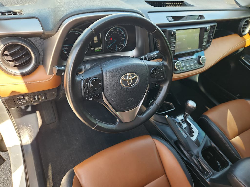 Thumbnail: 2018 Toyota RAV4 - 2