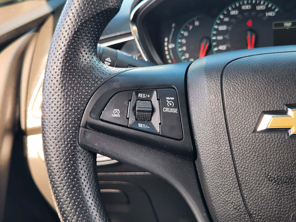 Thumbnail: 2021 Chevrolet Trax - 31
