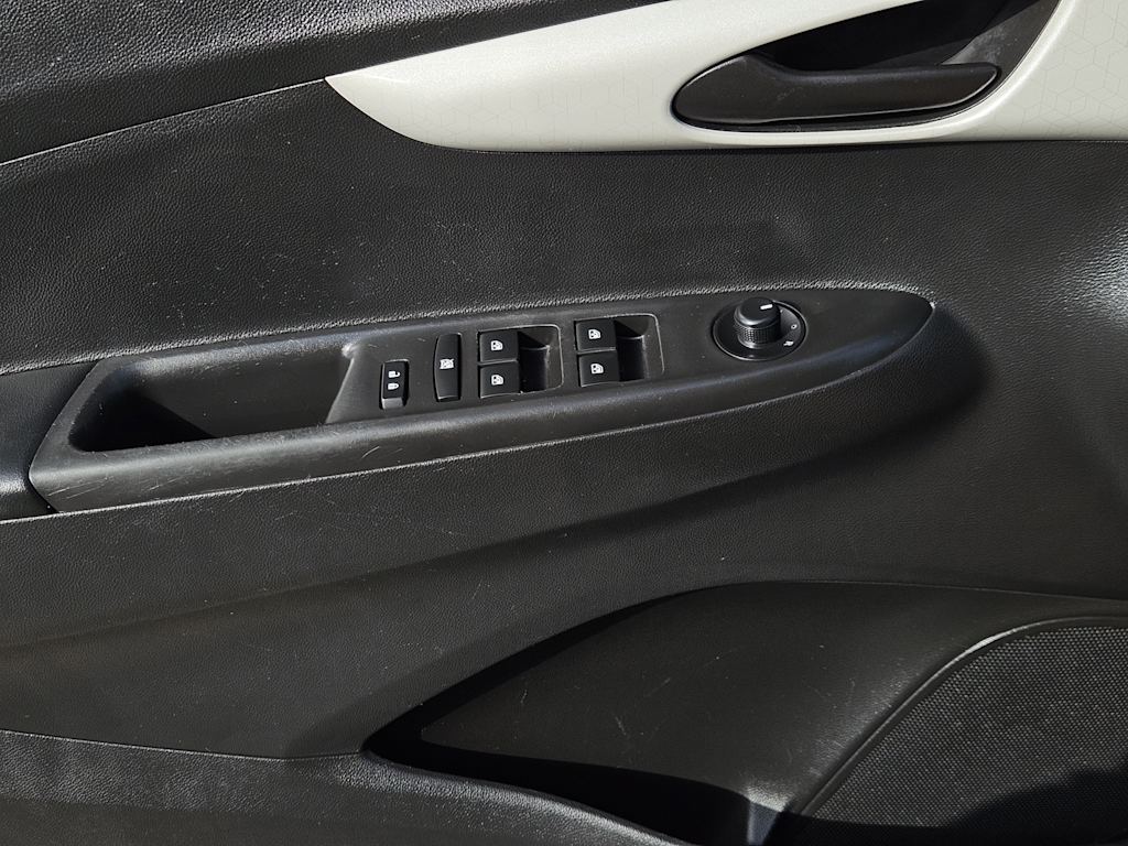 Thumbnail: 2017 Chevrolet Spark - 28