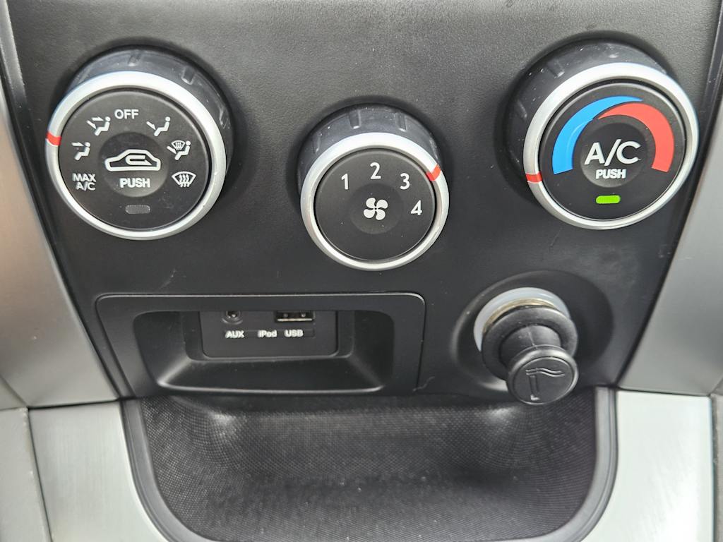 Thumbnail: 2009 Hyundai Tucson - 26
