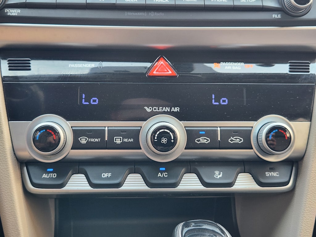 Thumbnail: 2020 Hyundai Elantra - 24