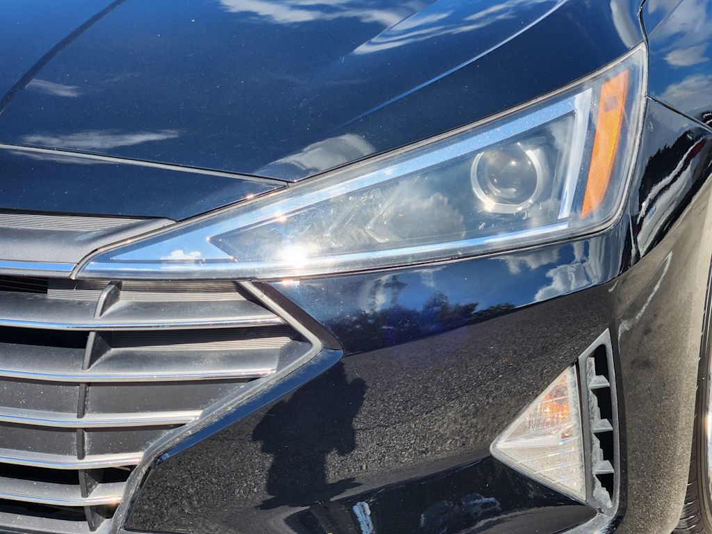 Thumbnail: 2020 Hyundai Elantra - 19
