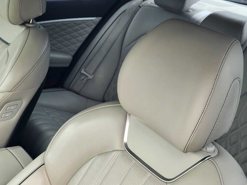 Thumbnail: 2019 Genesis G70 - 23