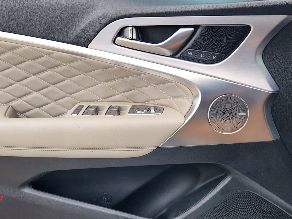 Thumbnail: 2019 Genesis G70 - 28