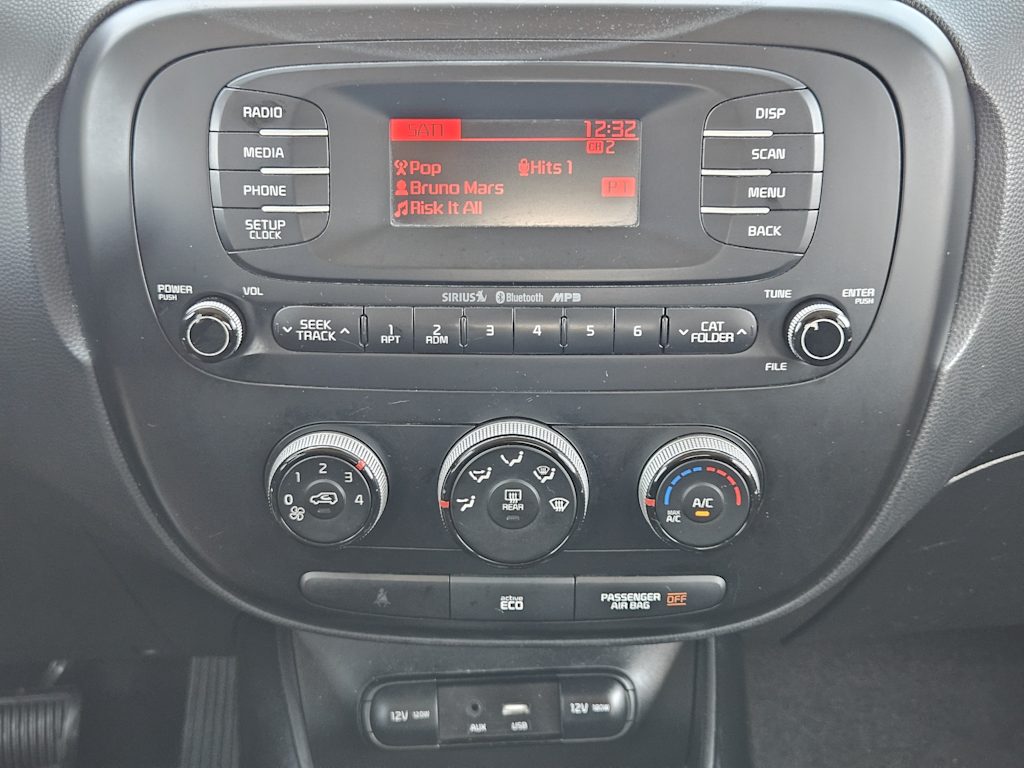 Thumbnail: 2016 Kia Soul - 12